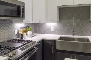 401 W 25th St, Houston, TX 77008 - Photo 14