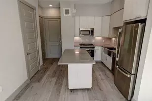 401 W 25th St, Houston, TX 77008 - Photo 4