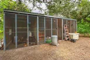 725 Thompson Rd, Alvin, TX 77511 - Photo 40