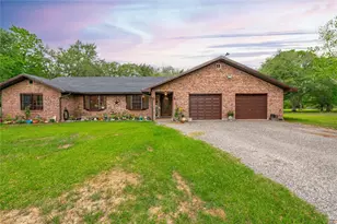 725 Thompson Rd, Alvin, TX 77511 - Photo 8