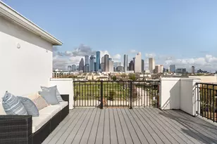 306 W Saulnier St, Houston, TX 77019 - Photo 2