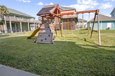 932 Kent, Crystal Beach, TX 77650 - Photo 40