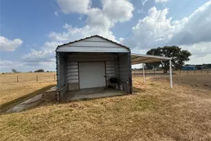 1007 Co Rd 380, Hallettsville, TX 77964 - Photo 12