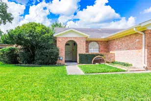 12231 Meadowdale Dr, Stafford, TX 77477 - Photo 10
