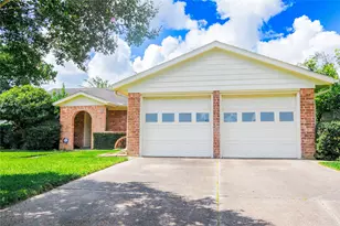12231 Meadowdale Dr, Stafford, TX 77477 - Photo 4