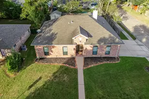 16739 Barcelona Dr, Friendswood, TX 77546 - Photo 28