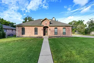 16739 Barcelona Dr, Friendswood, TX 77546 - Photo 2