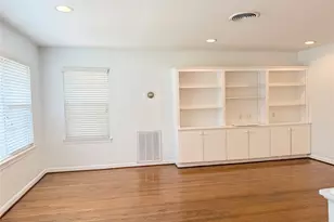 3114 Norris Dr, Houston, TX 77025 - Photo 4