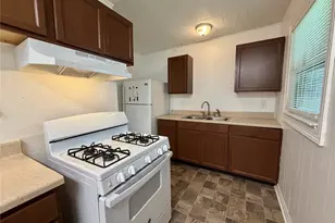 234 Jasmine St, Lake Jackson, TX 77566 - Photo 8