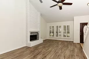 30 Berryfrost Ln, The Woodlands, TX 77380 - Photo 4