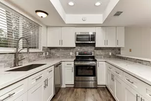 30 Berryfrost Ln, The Woodlands, TX 77380 - Photo 8