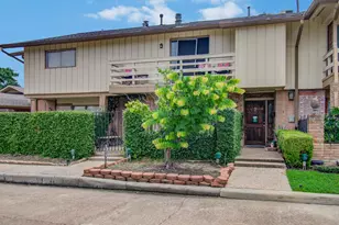 823 S Ripple Creek Dr, Houston, TX 77057 - Photo 2