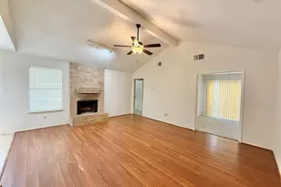 16 Rock Pine Ct, The Woodlands, TX 77381 - Photo 4