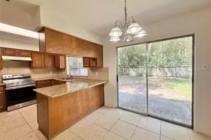 16 Rock Pine Ct, The Woodlands, TX 77381 - Photo 8