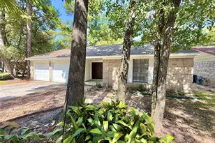 16 Rock Pine Ct, The Woodlands, TX 77381 - Photo 2