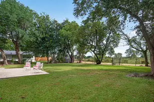 11227 Greenwillow St, Houston, TX 77035 - Photo 32