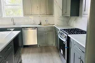 618 E 35th St, Houston, TX 77022 - Photo 2