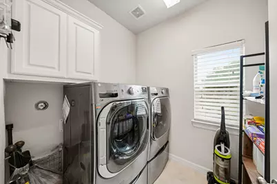 10112 Spring Shadows Park Circle, Houston, TX 77080 - Photo 20