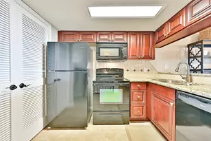 7310 Seawall Blvd, Galveston, TX 77551 - Photo 8