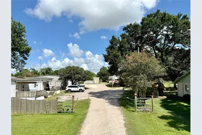 2052 County Road 540, Alvin, TX 77511 - Photo 8