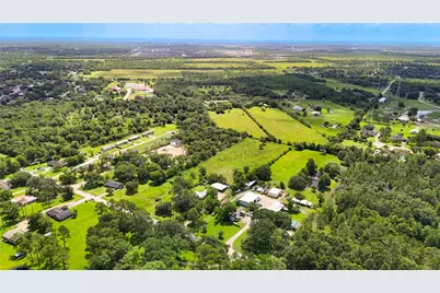 2052 County Road 540, Alvin, TX 77511 - Photo 4