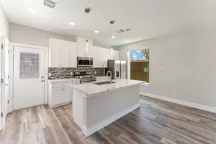 4534 Newberry St, Houston, TX 77051 - Photo 4