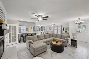 167 Ridgewood St, Bridge City, TX 77611 - Photo 6