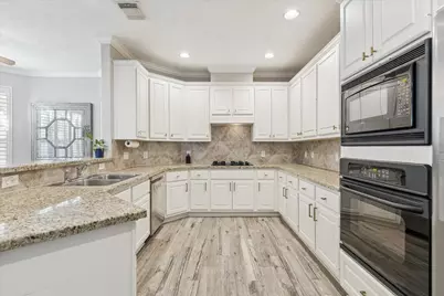 5242 Eigel Street, Houston, TX 77007 - Photo 12