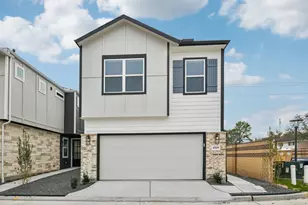 10109 Pelican Pass Dr, Houston, TX 77080 - Photo 2