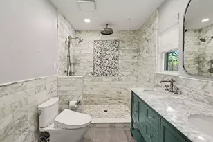 10306 Oak Point Dr, Houston, TX 77043 - Photo 14