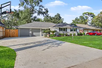 10306 Oakpoint Drive, Houston, TX 77043 - Photo 1