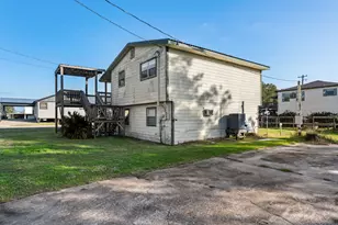 4440 County Rd 459D, Freeport, TX 77541 - Photo 36