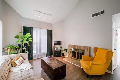 10122 Waterstone Drive, Houston, TX 77042 - Photo 2