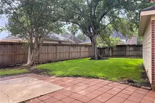 13606 Midfield Glen Ct, Houston, TX 77059 - Photo 28