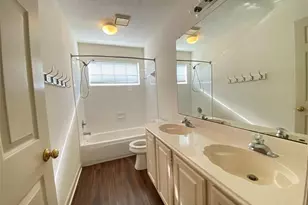 13606 Midfield Glen Ct, Houston, TX 77059 - Photo 22