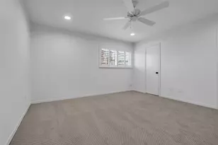 10355 Longmont Dr, Houston, TX 77042 - Photo 22