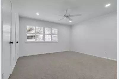 10355 Longmont Drive, Houston, TX 77042 - Photo 24