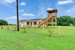 1222 Madison Ave, Port Bolivar, TX 77650 - Photo 6