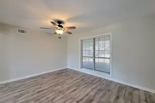 8527 Kempridge St, Houston, TX 77080 - Photo 8