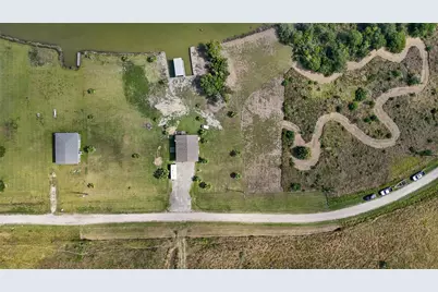 540 Bayou Avenue, Anahuac, TX 77514 - Photo 4