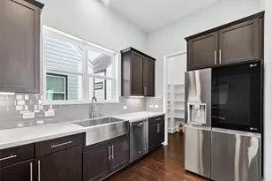 407 N Nagle St, Houston, TX 77003 - Photo 18