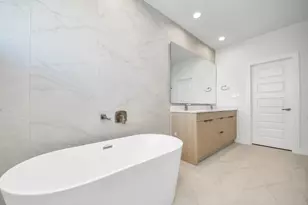 9135 Besos Ln, Houston, TX 77051 - Photo 26