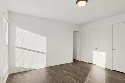 10827 W Mulberry Drive, La Porte, TX 77571 - Photo 14