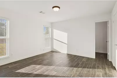 10827 W Mulberry Drive, La Porte, TX 77571 - Photo 12