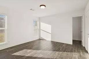 10827 W Mulberry Dr, La Porte, TX 77571 - Photo 12