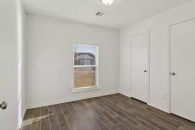 10827 W Mulberry Drive, La Porte, TX 77571 - Photo 18