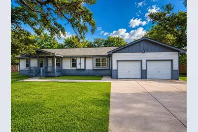 316 Riley Road, Clute, TX 77531 - Photo 2