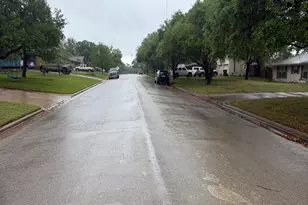 2302 Kent St, Bryan, TX 77802 - Photo 2