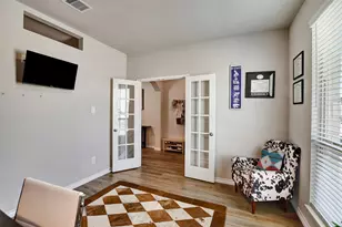 1011 Davy St, Brenham, TX 77833 - Photo 6