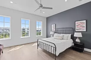 8711 Park Kolbe Ln, Houston, TX 77080 - Photo 12